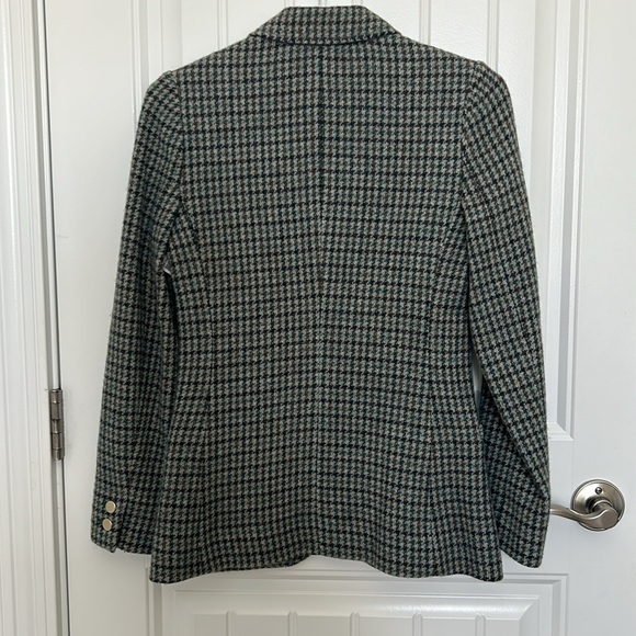 Aritzia wilfred blazer. - Picture 4 of 4